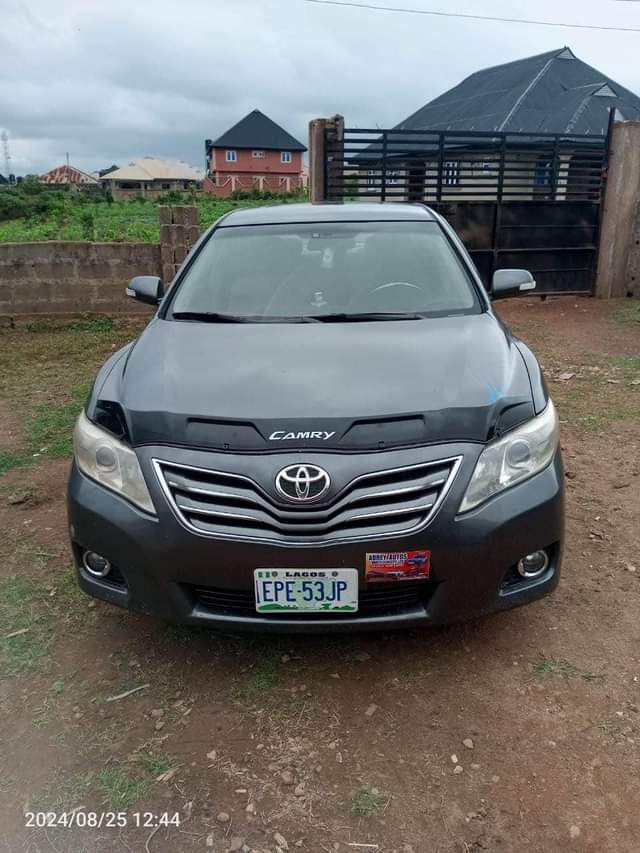 A picture of Clean 2010 Toyota Camry 09069437672