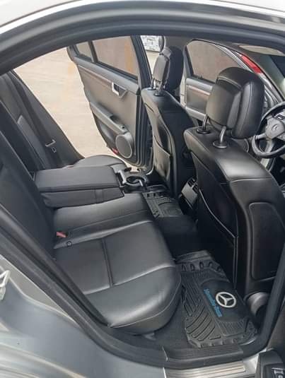 A picture of SMARTAUTOS BELGIUM GRADE C300 MERCEDES BENZ 2009 MODEl Engine very