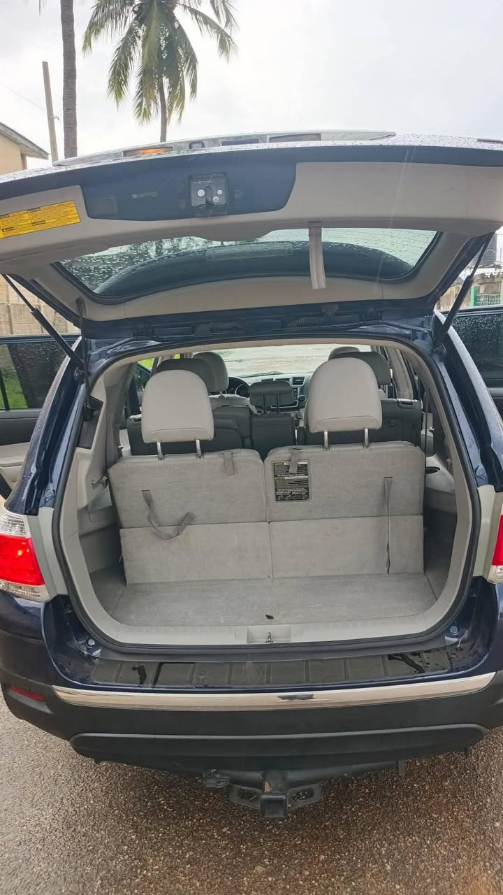 A picture of 2013 Toyota highlander