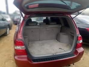 A picture of 2002 2003Model Toyota Highlander Neatly flashed Neat Interior AC Engine