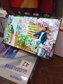 A picture of 42 inches brand new GLOBALSTAR digital flat screen tv with