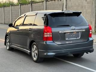 A picture of Toyota wish DMV Cc1790 Year 2005 Sports rims New tyres