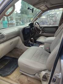 A picture of TOYOTA LAND CRUISER
