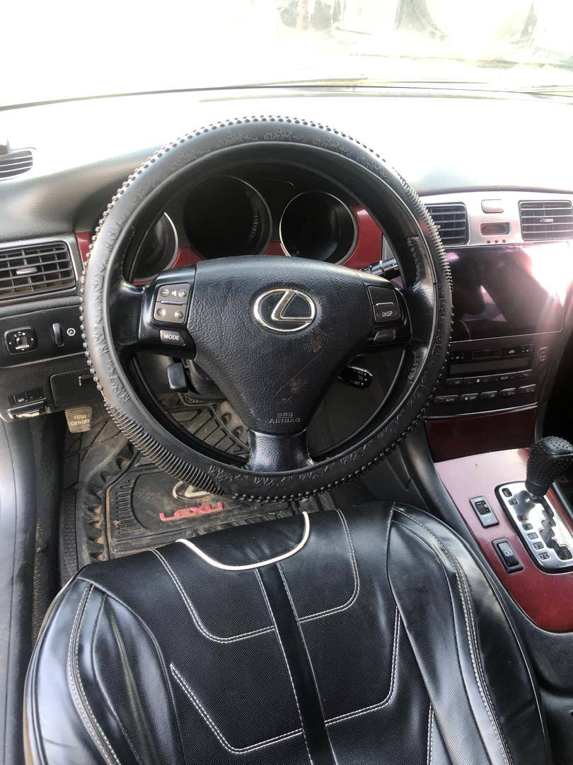 A picture of Clean registered Lexus es330