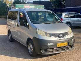 nissan nv200