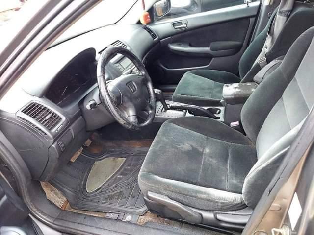 A picture of 2006 Honda Accord 4