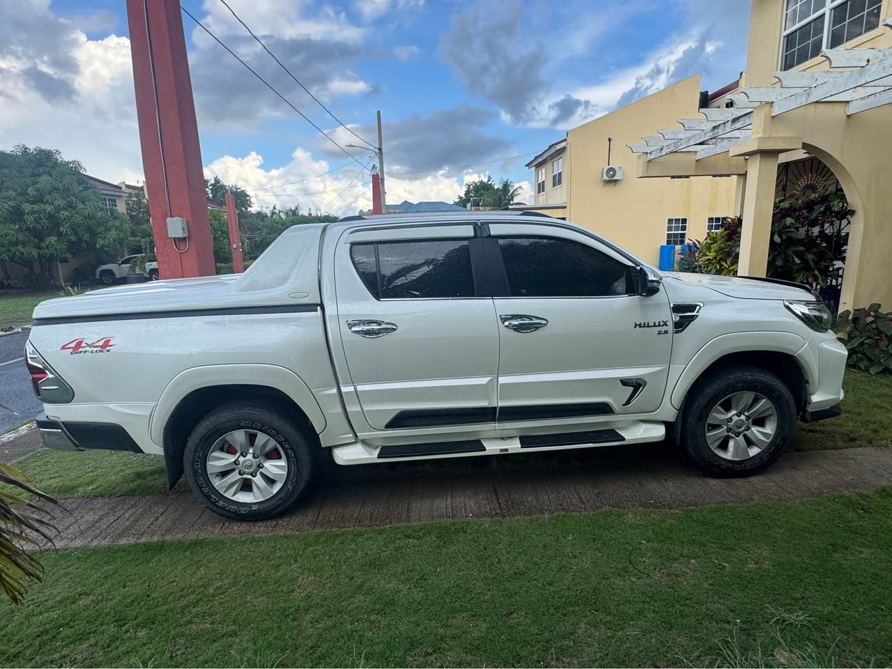 used toyota hilux