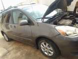 A picture of 2005 Toyota Sienna