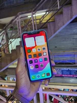 A picture of IPhone xR 64GB