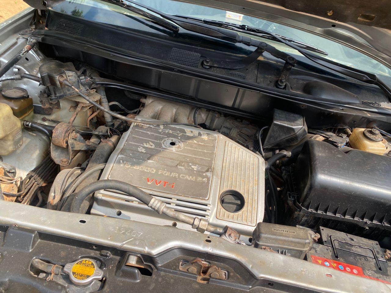 A picture of Lexus Rx 300