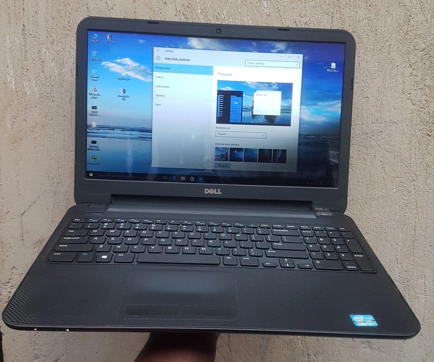 A picture of Dell laptop