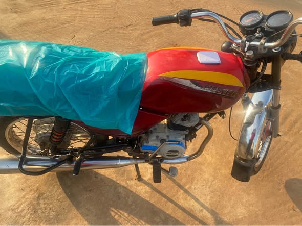 A picture of Distress sell Boxer bajaj for sale Price 450k Location nyanya