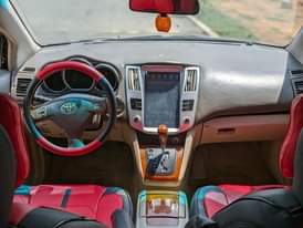 A picture of LEXUS RX330