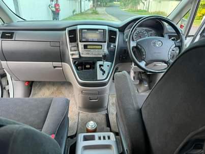 A picture of TOYOTA ALPHARD