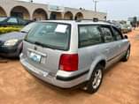 A picture of Volkswagen Passat 2003