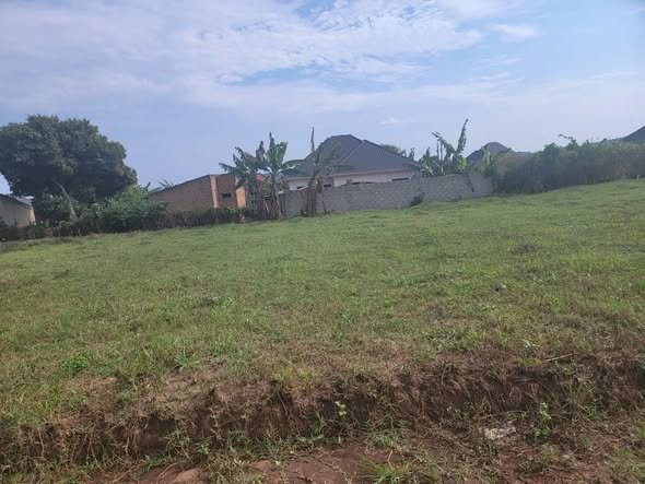 A picture of WAKISO KAKIRI TOWN PLOTS AT 45 M UGX ONLY