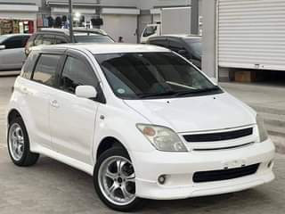 A picture of TOYOTA IST