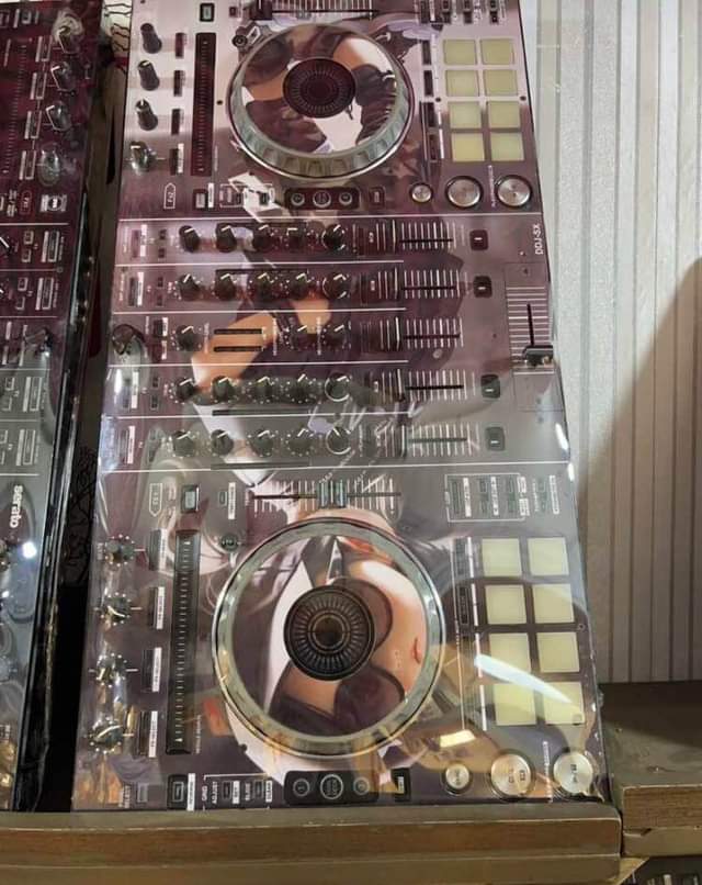 A picture of Equips