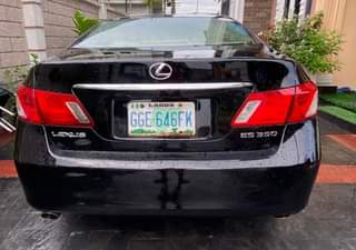 A picture of LEXUS ES350