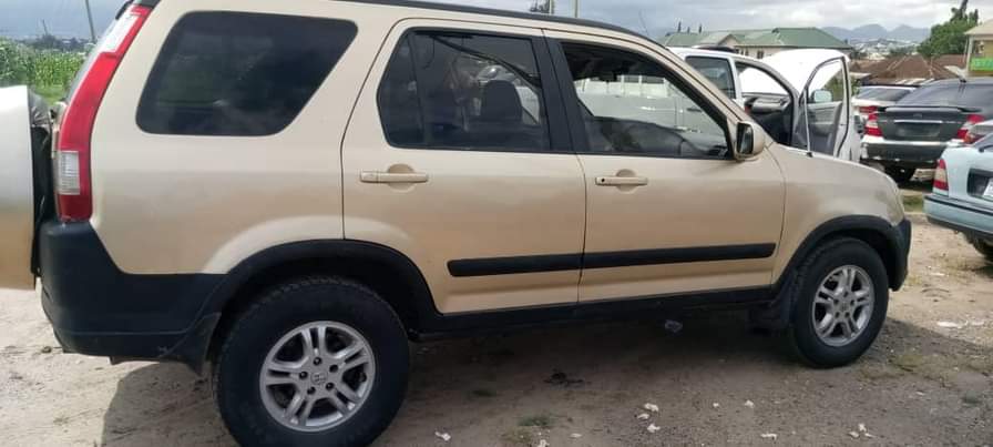 A picture of Honda CR V 2003 model Belgium standard Engine 100 Automatic