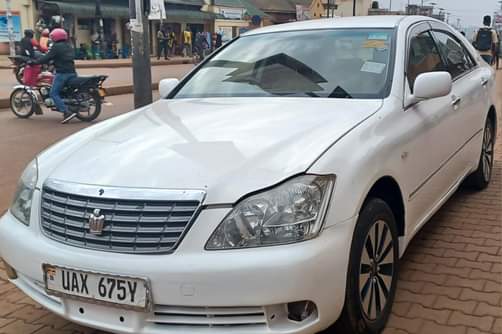 A picture of TOYOTA ROYAL CROWN UAX MODEL 2008 IN EXCELLENT CONDITION PRICE