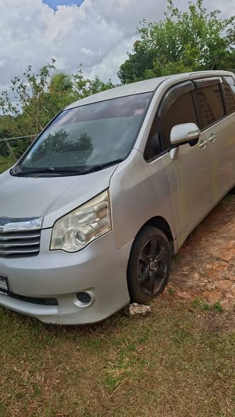 used toyota noah