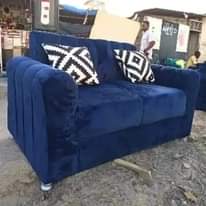 A picture of Sofa mpya za kisasa 160000 usafiri juu yangu ndani ya