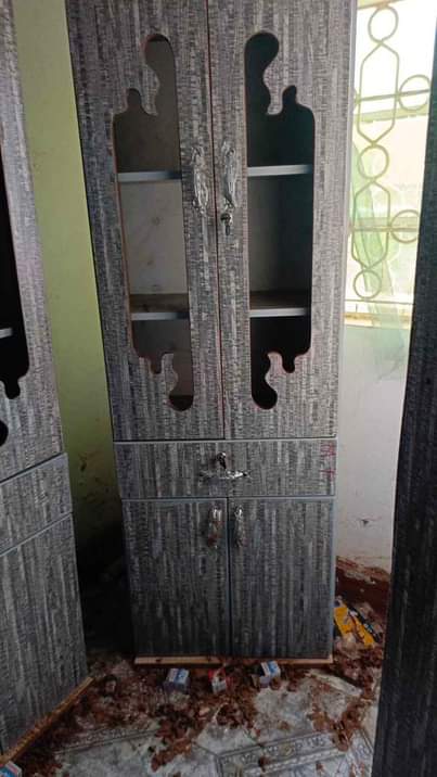 A picture of Side board