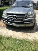 A picture of 2012 Mercedes Benz GL 550 in very good condition Sound
