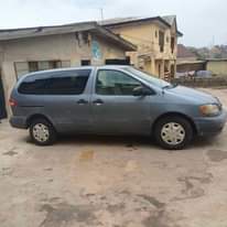 A picture of Toyota sienna 02 model everything is working perfectly 08030481307