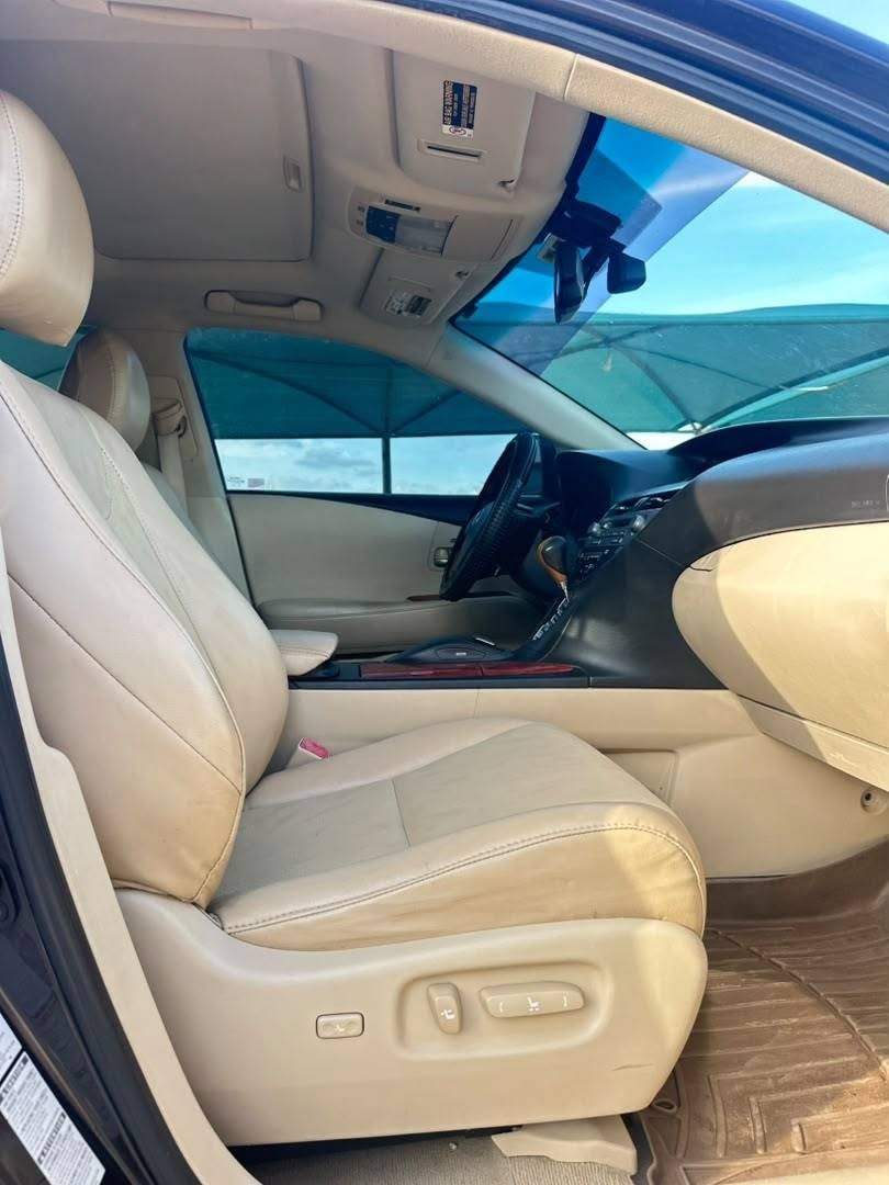 A picture of 2011 neatly used Lexus Rx350