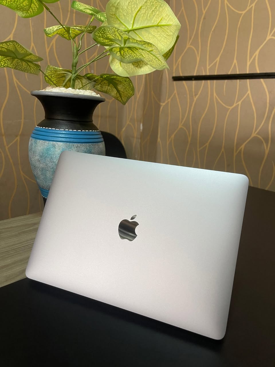 Apple B.