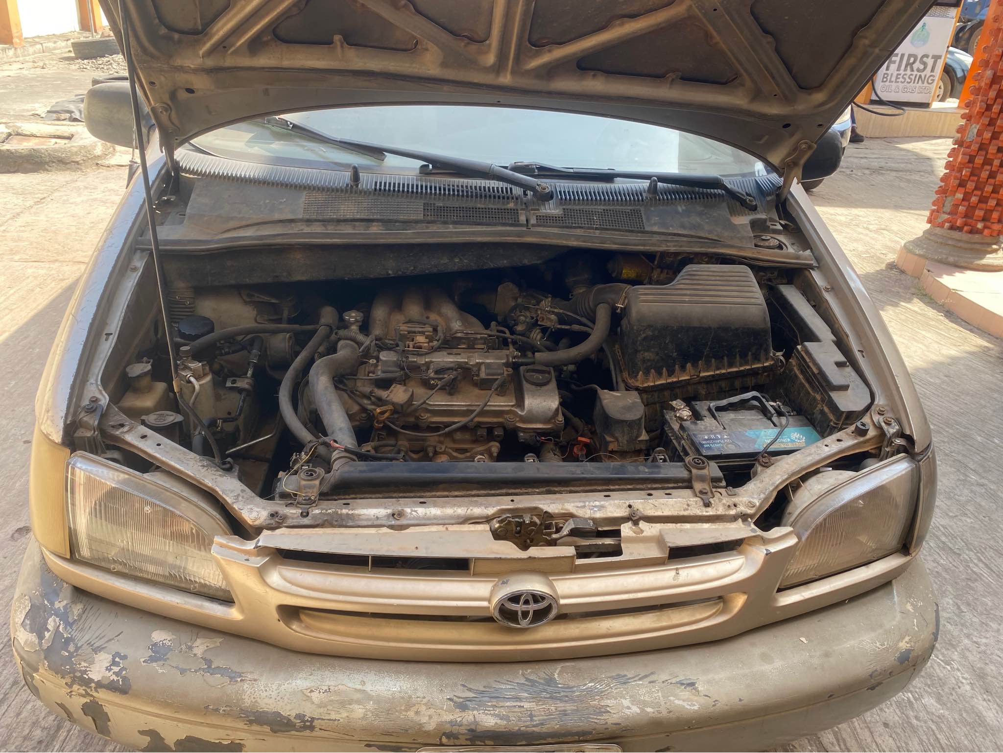 A picture of Toyota sienna 2003