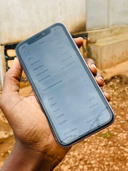 A picture of Iphone 11
