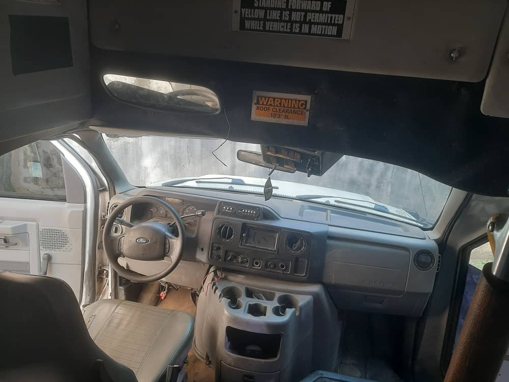 A picture of 2010 Ford E 450
