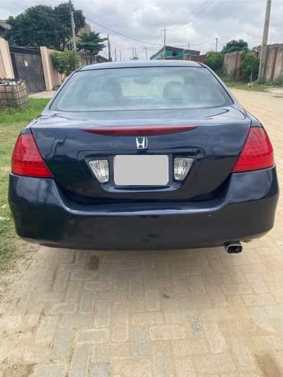 A picture of 2007 Honda accord for small price Money is needed ASAP