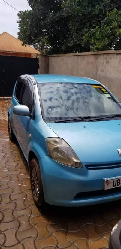 A picture of TOYOTA VITZ _1000CC UGX 13.5M Such a baby blue But