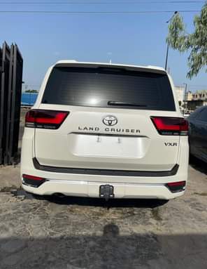 A picture of NEWLY ARRIVED 2022 LANDCRUISER VXR FULL OPTION BRAND NEW ALL