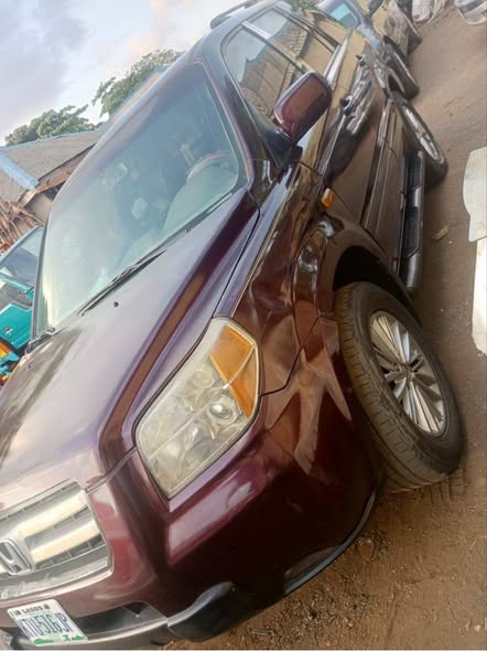 A picture of Honda Pilot 07