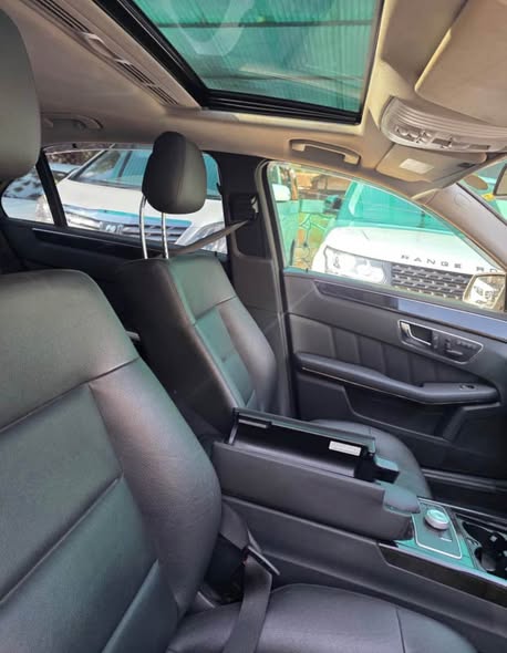 A picture of Mercedes Benz E300 model 2011 sunroof leather seats for inspection