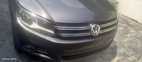 A picture of Extremely clean prestine tokunbo 2014 Volkswagen Tiguan available for sale