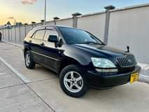 A picture of TOYOTA HARRIER OLD MODEL