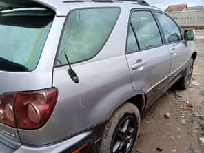 A picture of SUPER CLEAN LEXUS RX300 Perfect engine Perfect gear selection AC