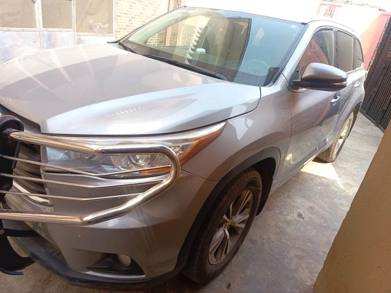 A picture of Registered Toyota Highlander 2015
