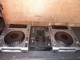 A picture of Cdj850 and cdjm400