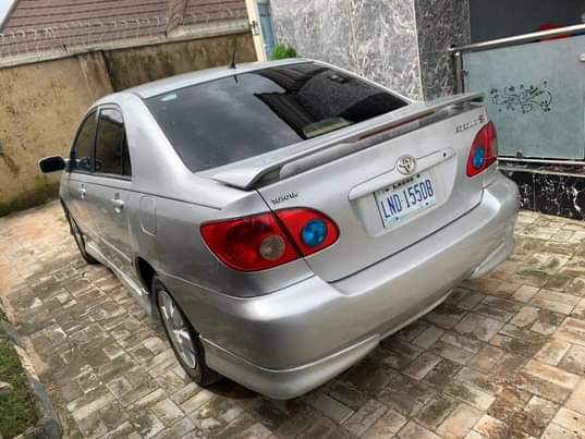 A picture of Distress alert 2006 Belgium standard Toyota Corolla S first body