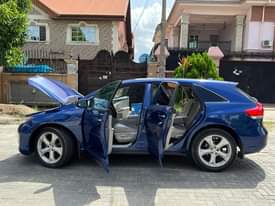 A picture of Neatly Used 2010 Toyota Venza Full option keyless ignition Rev