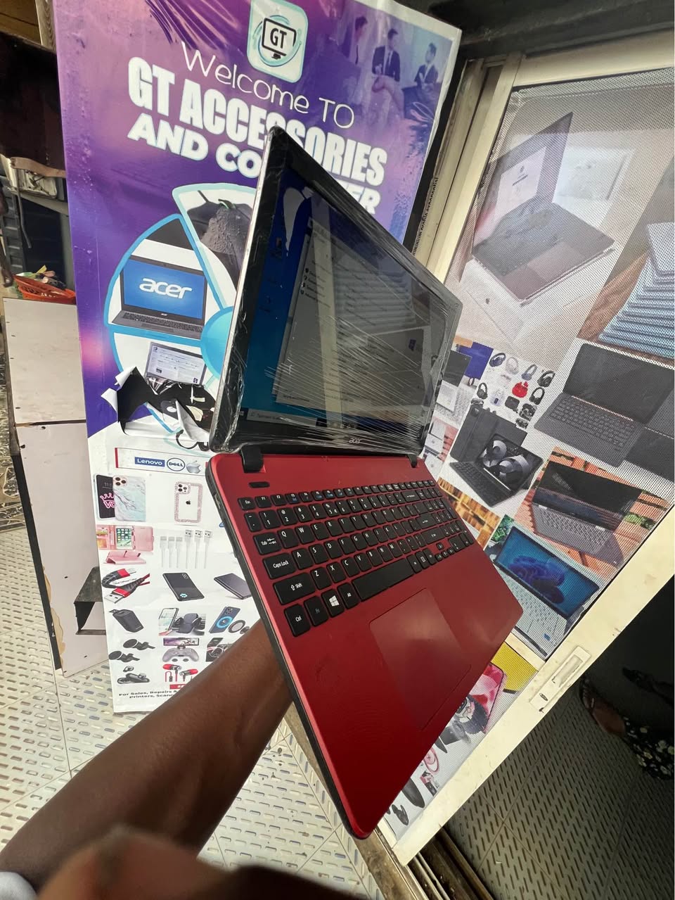 A picture of Acer 4gig ram 320gig space