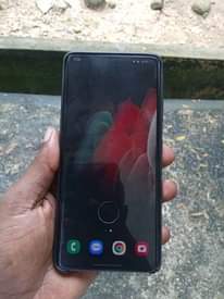 A picture of Samsung S21 Utra