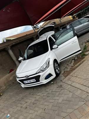 CARS &.